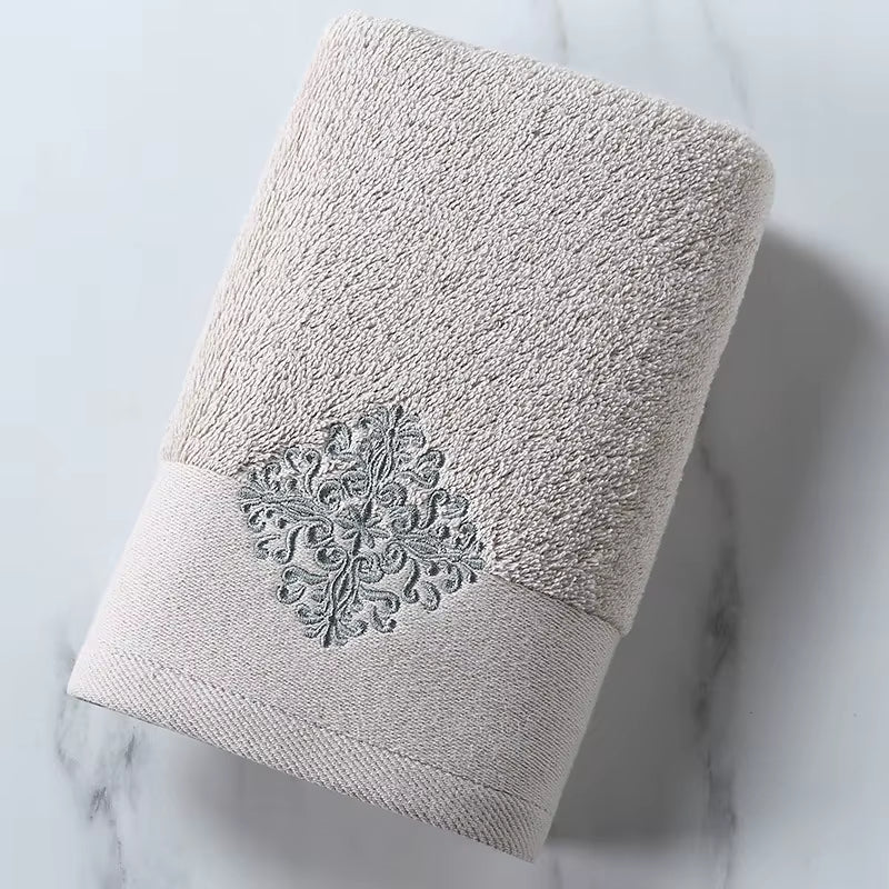 New Luxury Embroidery Adult Bath Towels Bathroom 140*80 Cm Large Soft Cover Hotel for Home Blanket Decoration Terry Wedding Gift